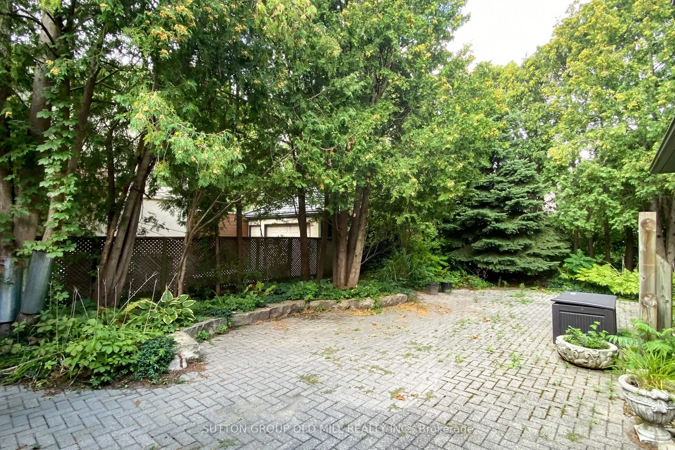25 Montgomery Road
