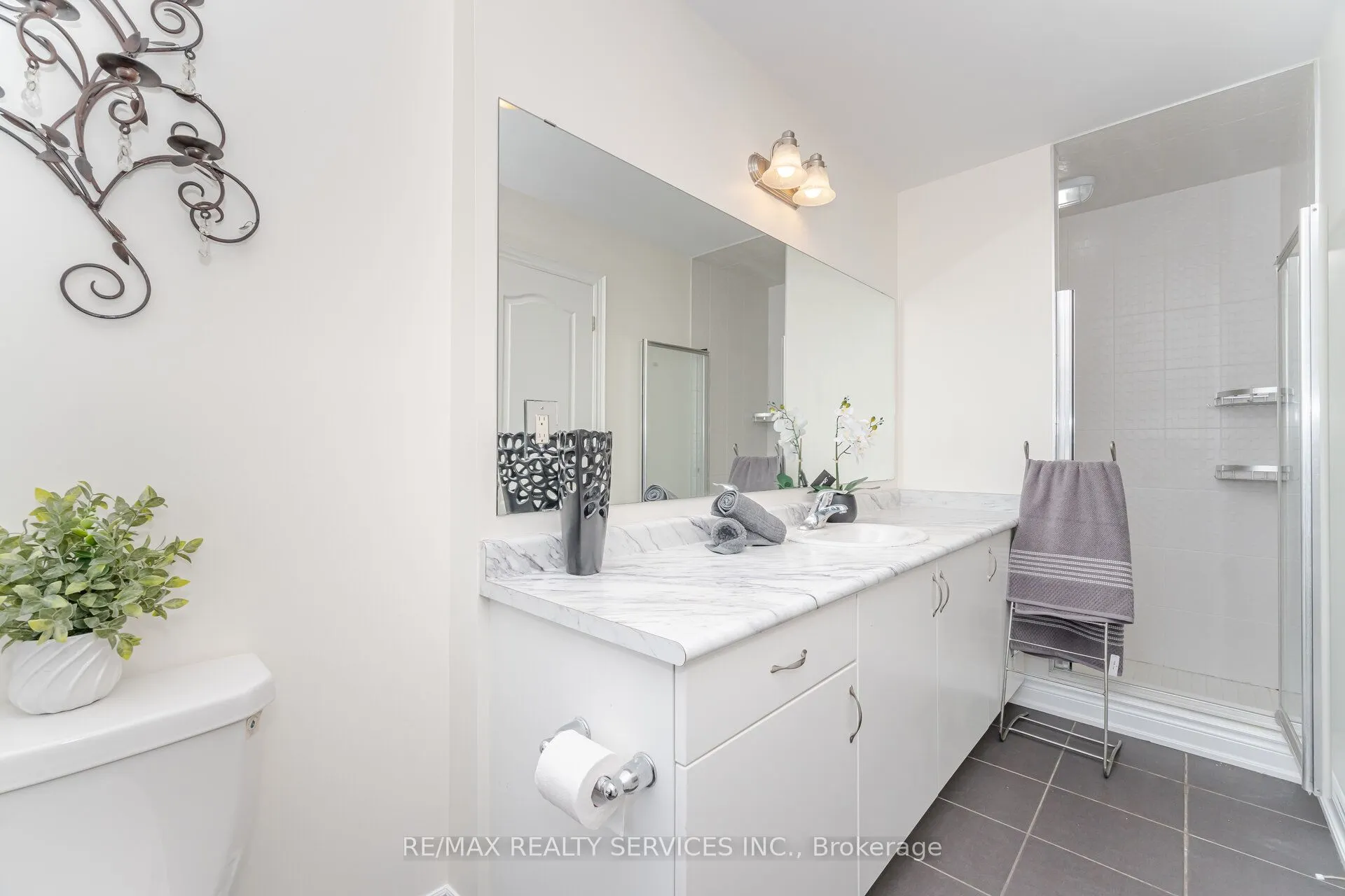 7 Lady Evelyn Crescent