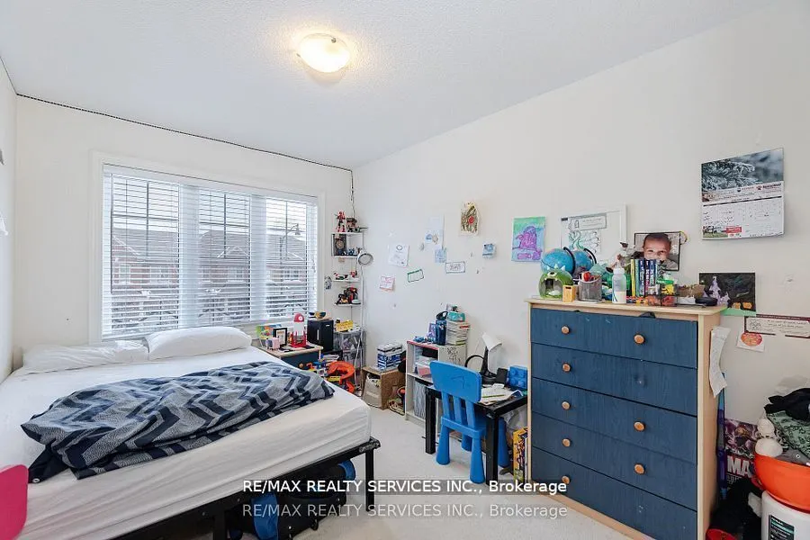 7 Lady Evelyn Crescent