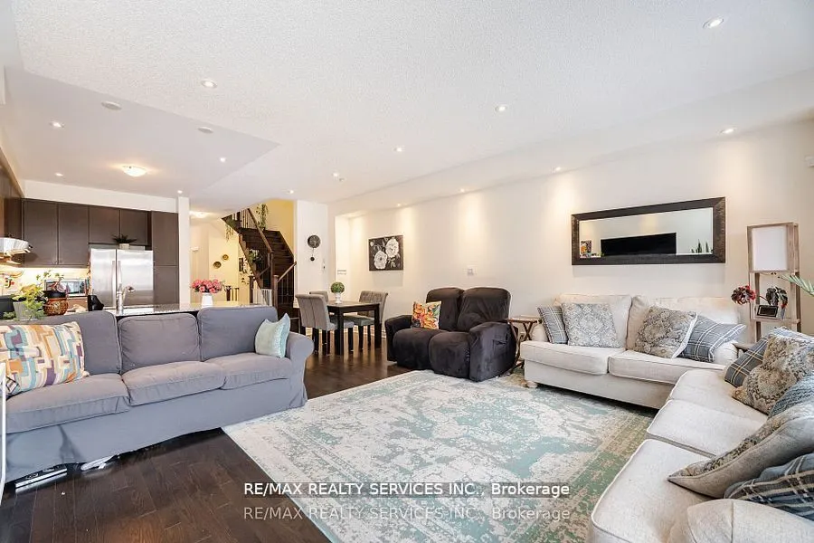 7 Lady Evelyn Crescent