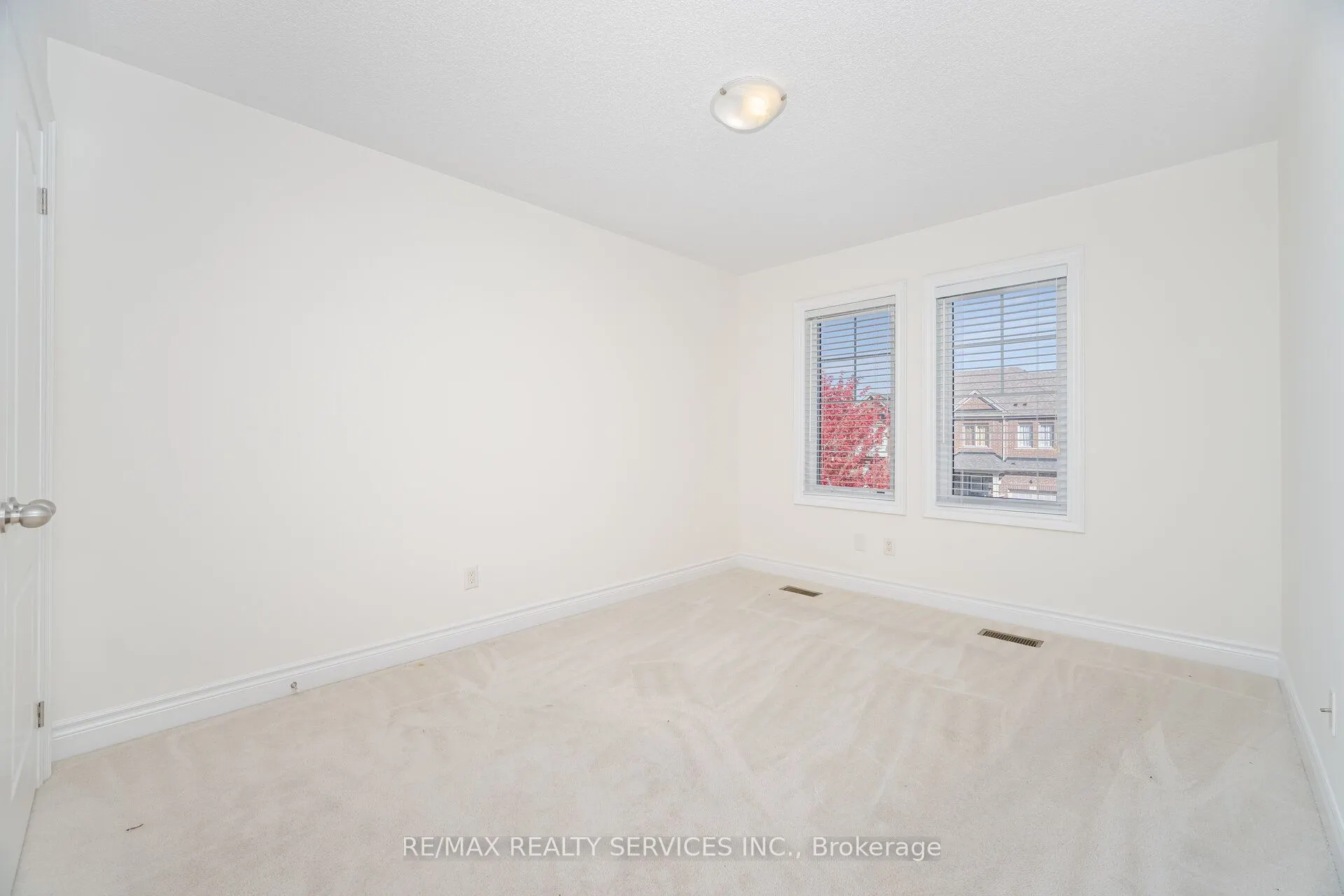 7 Lady Evelyn Crescent