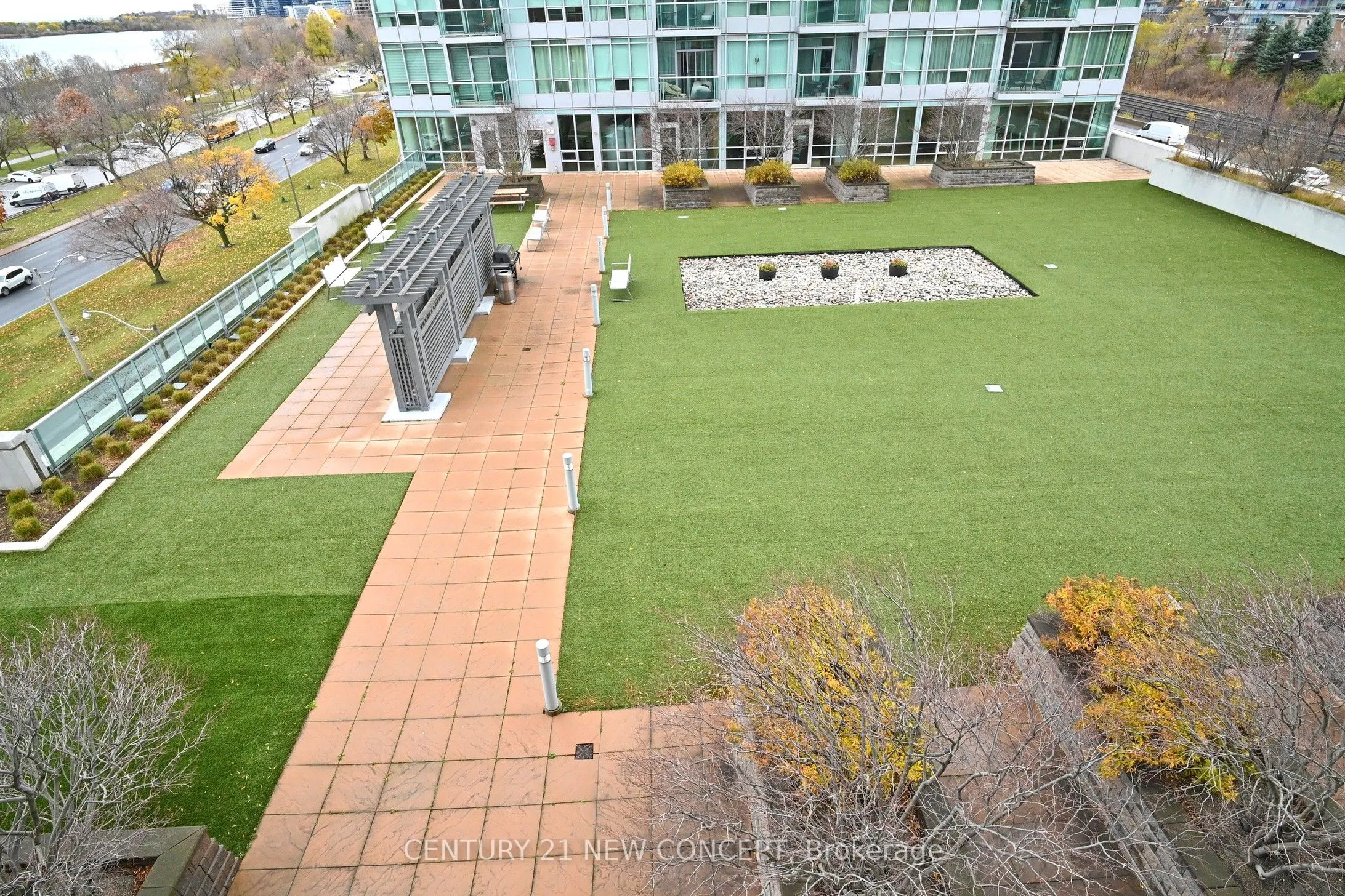 1900 Lake Shore Boulevard W, #704