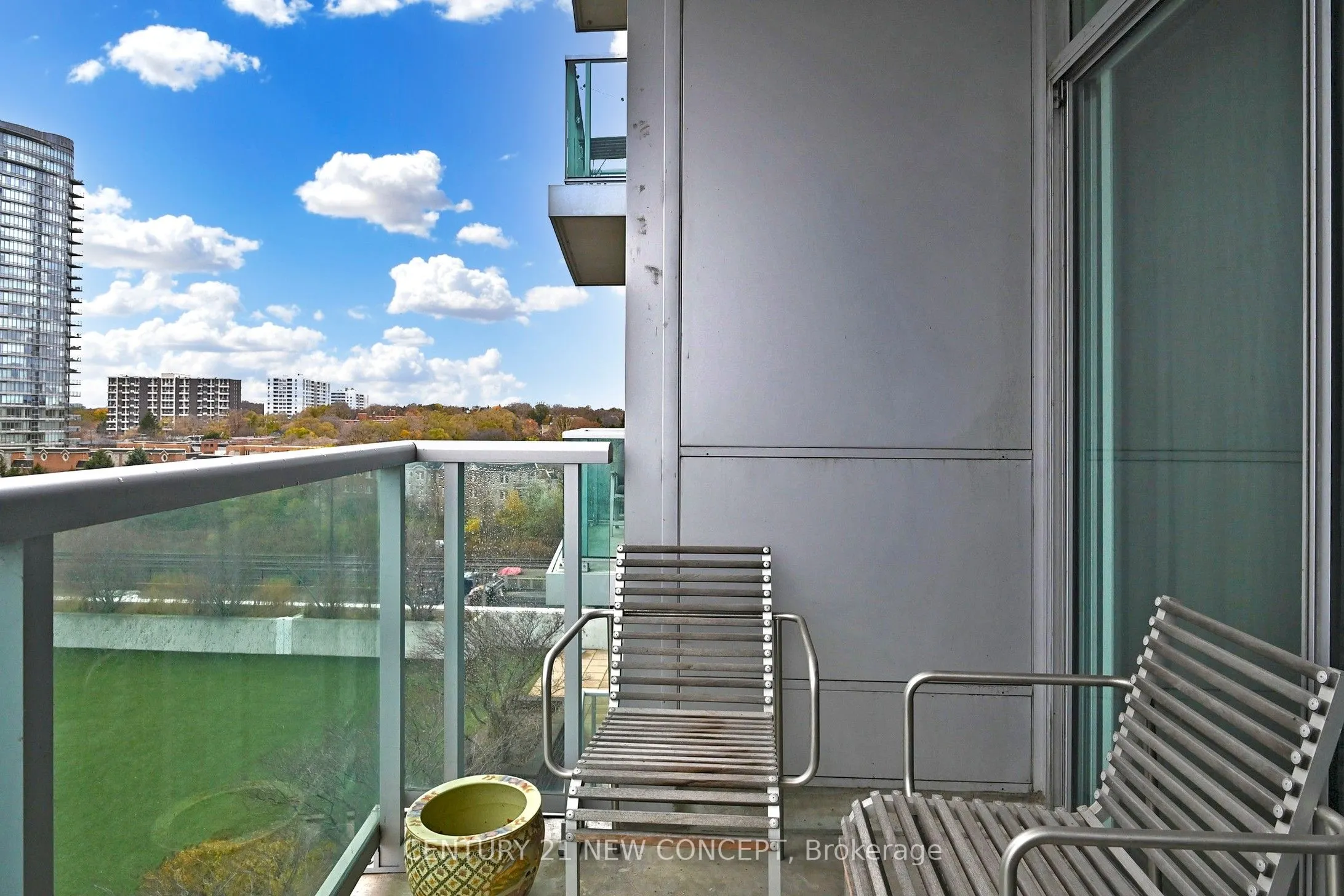 1900 Lake Shore Boulevard W, #704