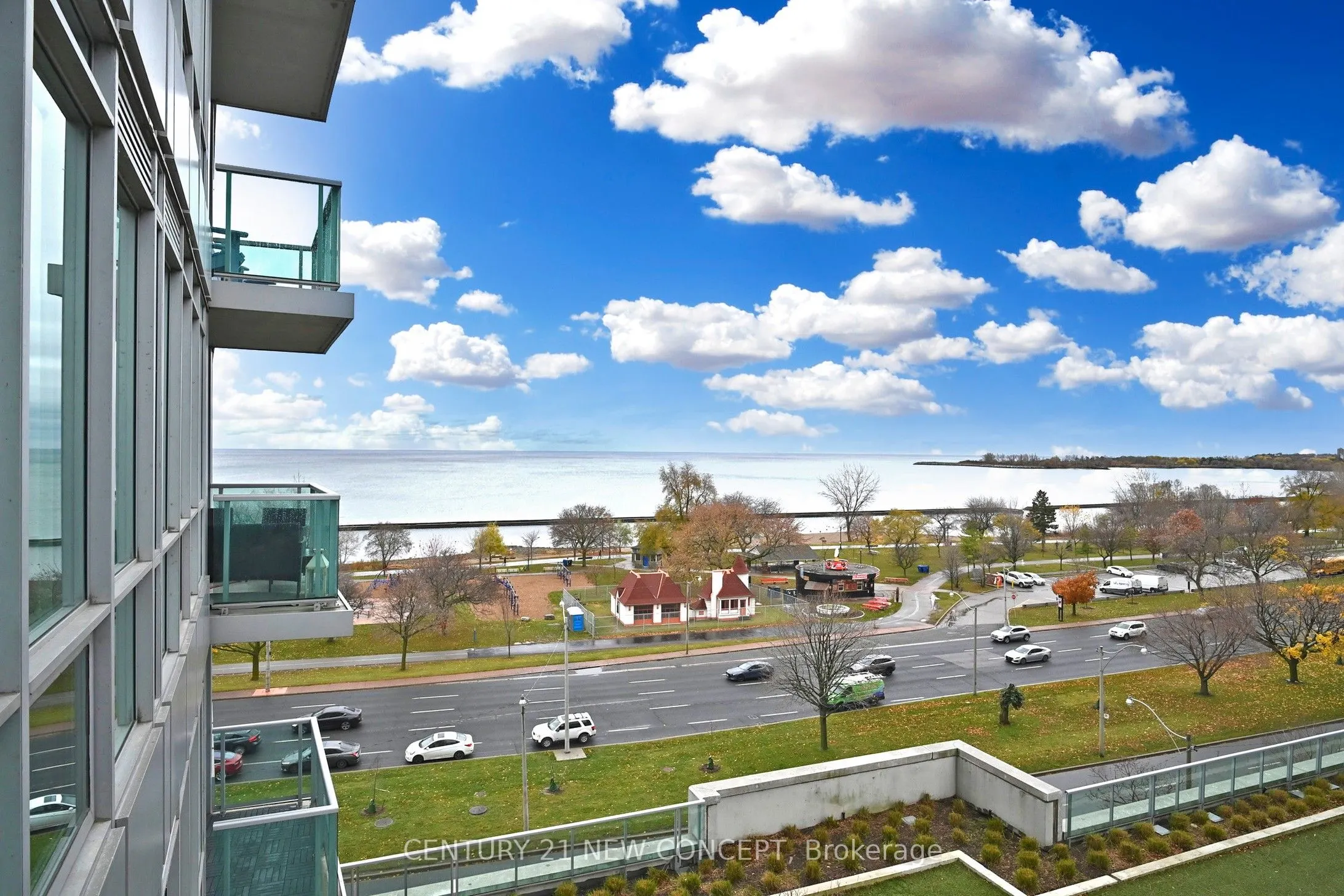 1900 Lake Shore Boulevard W, #704