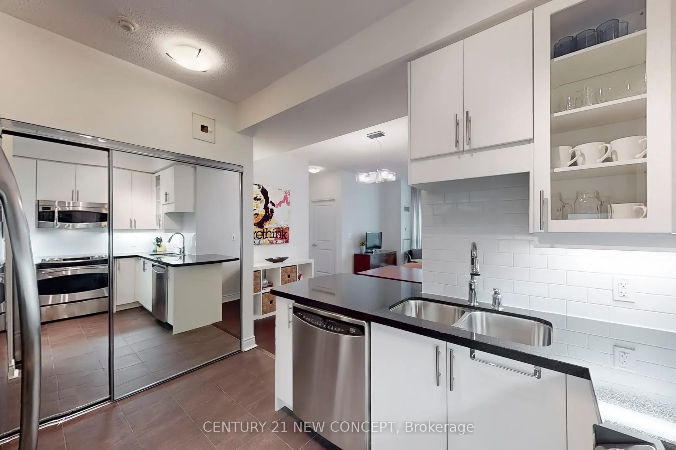 1900 Lake Shore Boulevard W, #704