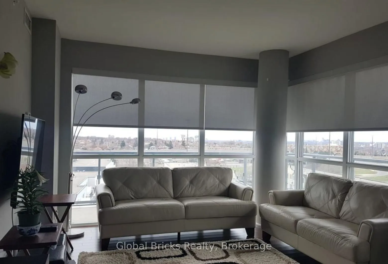 15 James Finlay Way, #738