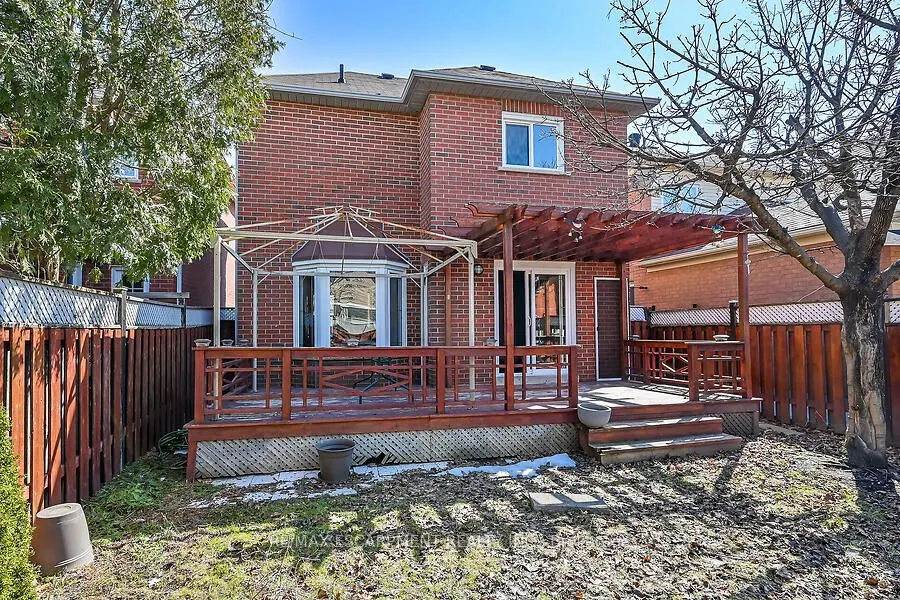 39 Blue Spruce Street