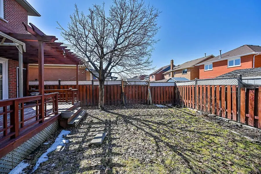39 Blue Spruce Street