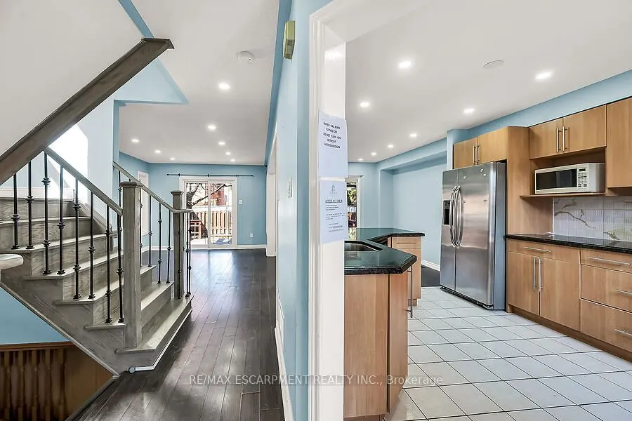 39 Blue Spruce Street