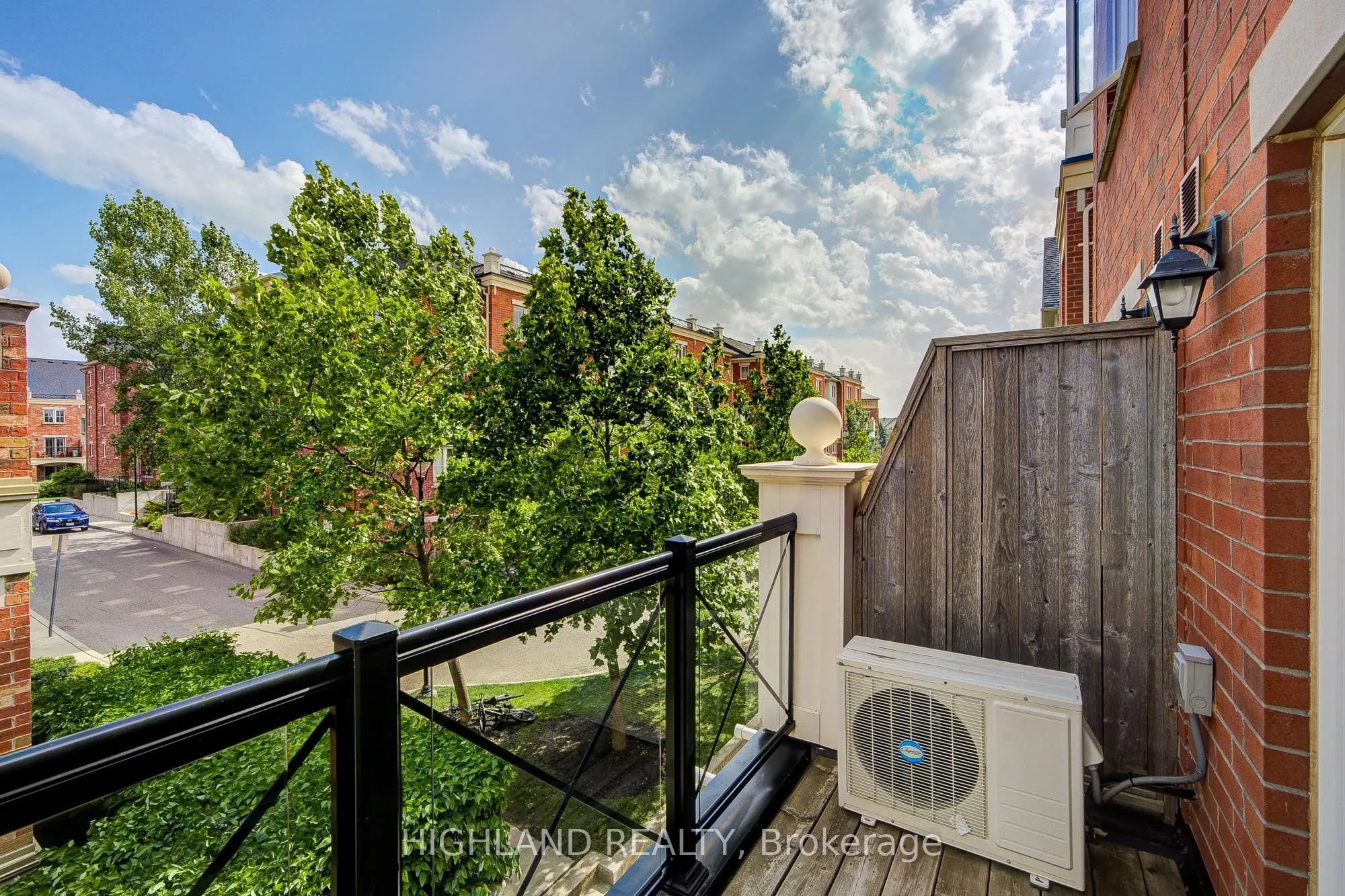 2460 Post Road, #7