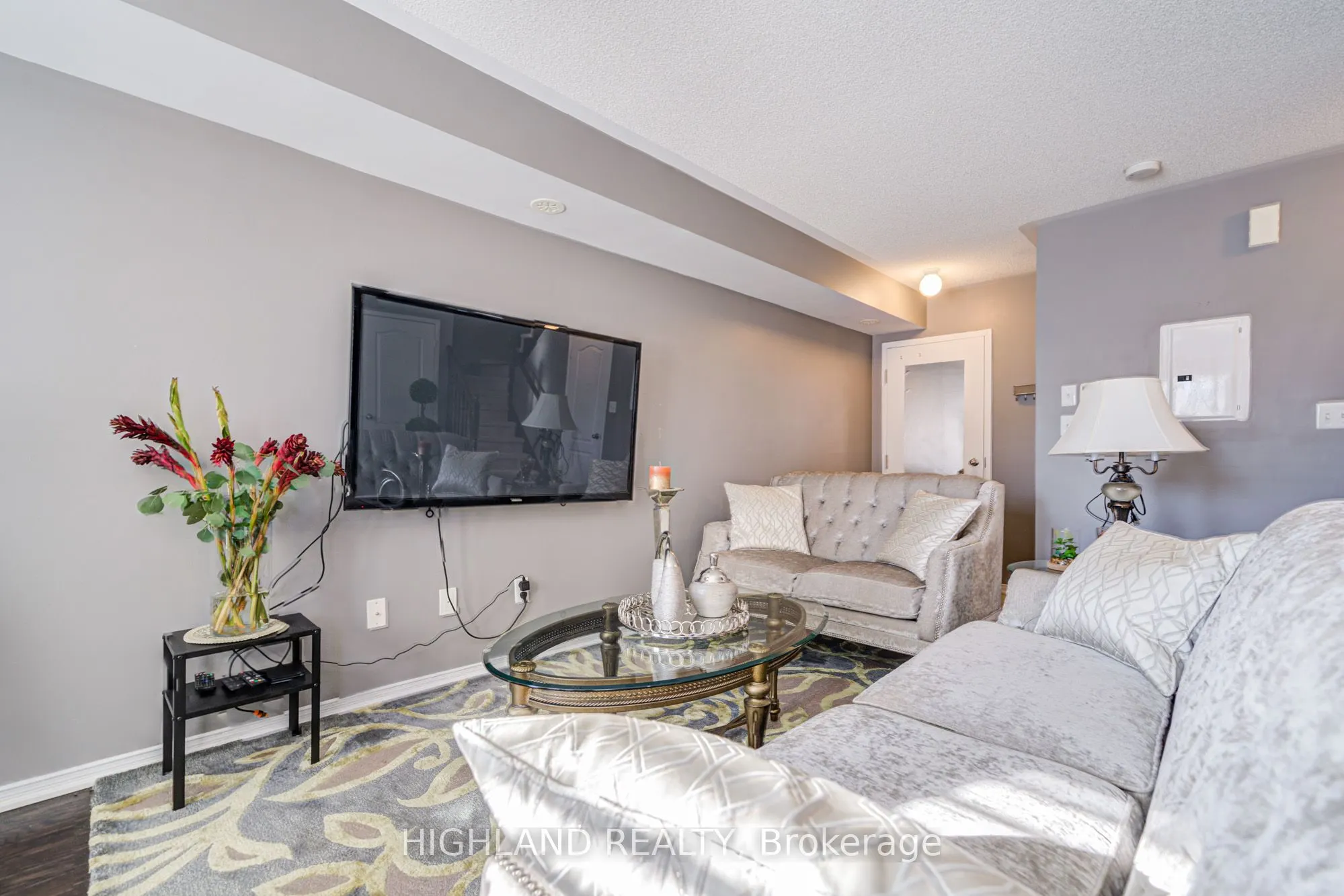 2460 Post Road, #7