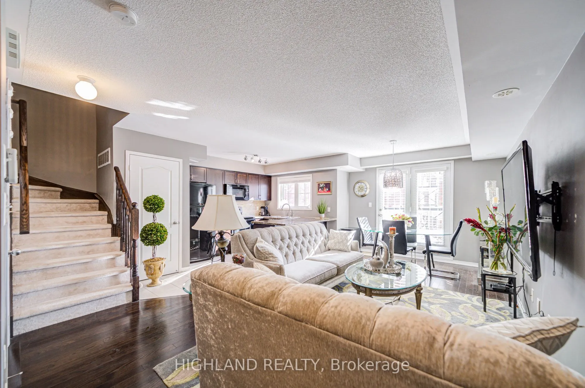 2460 Post Road, #7