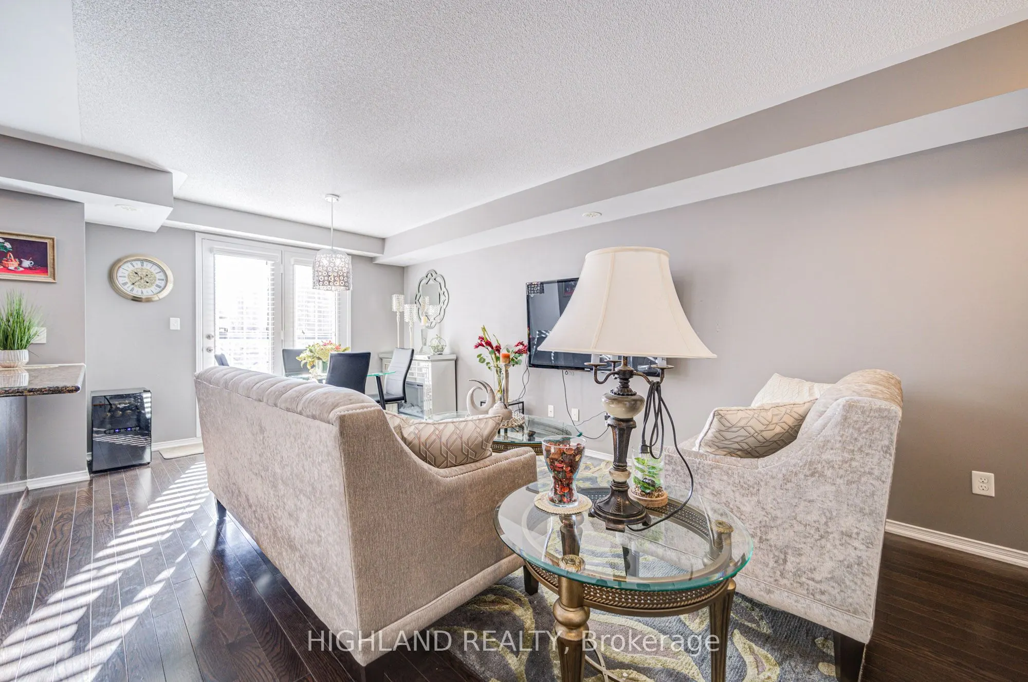 2460 Post Road, #7
