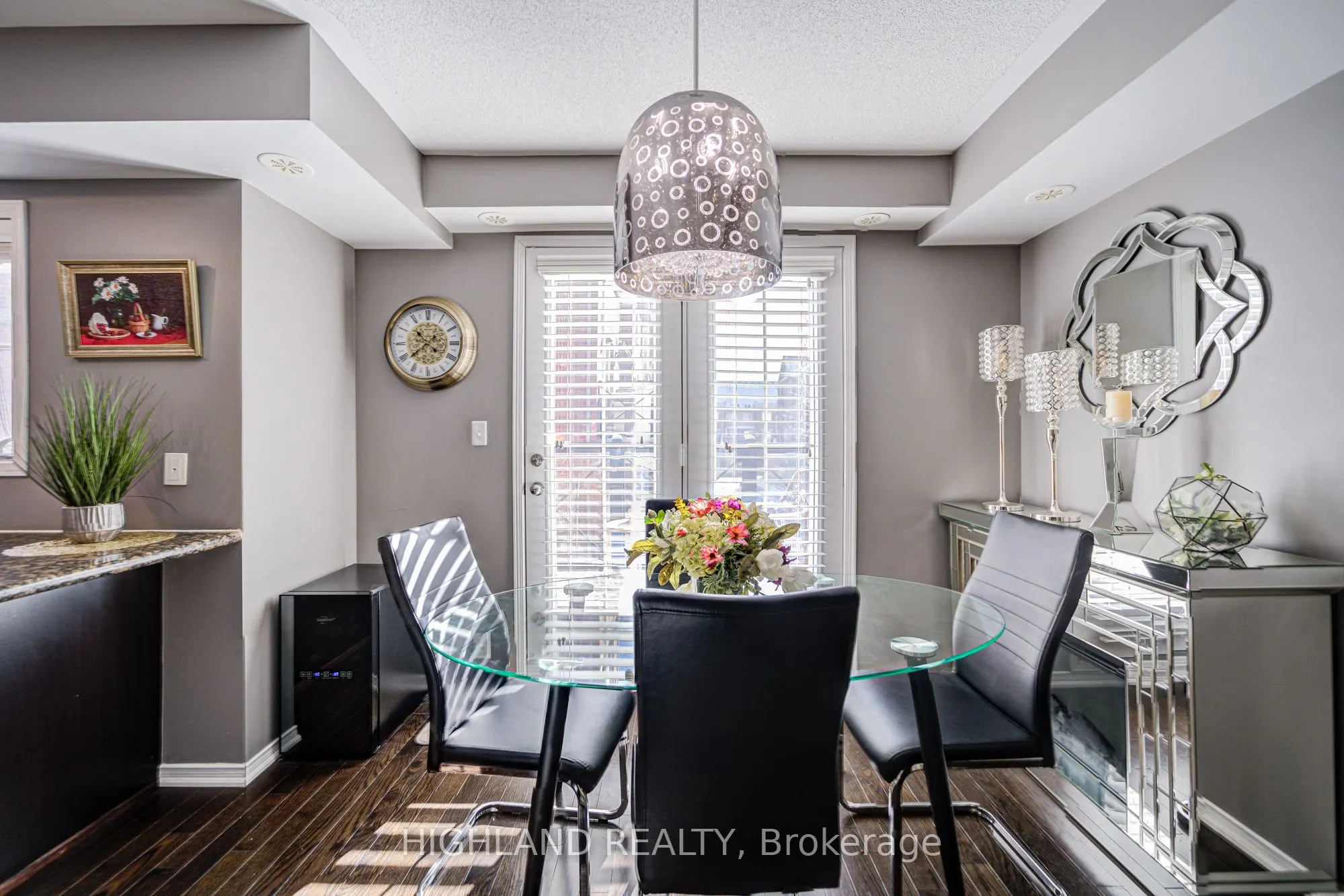 2460 Post Road, #7