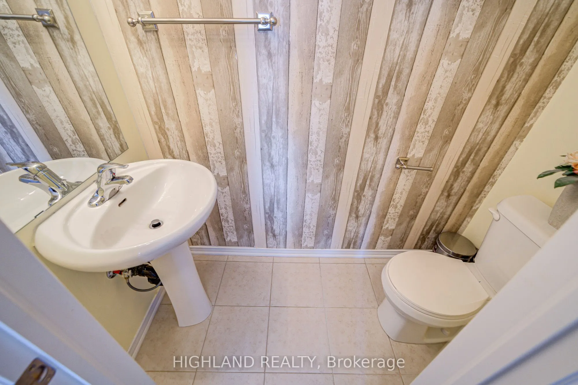 2460 Post Road, #7