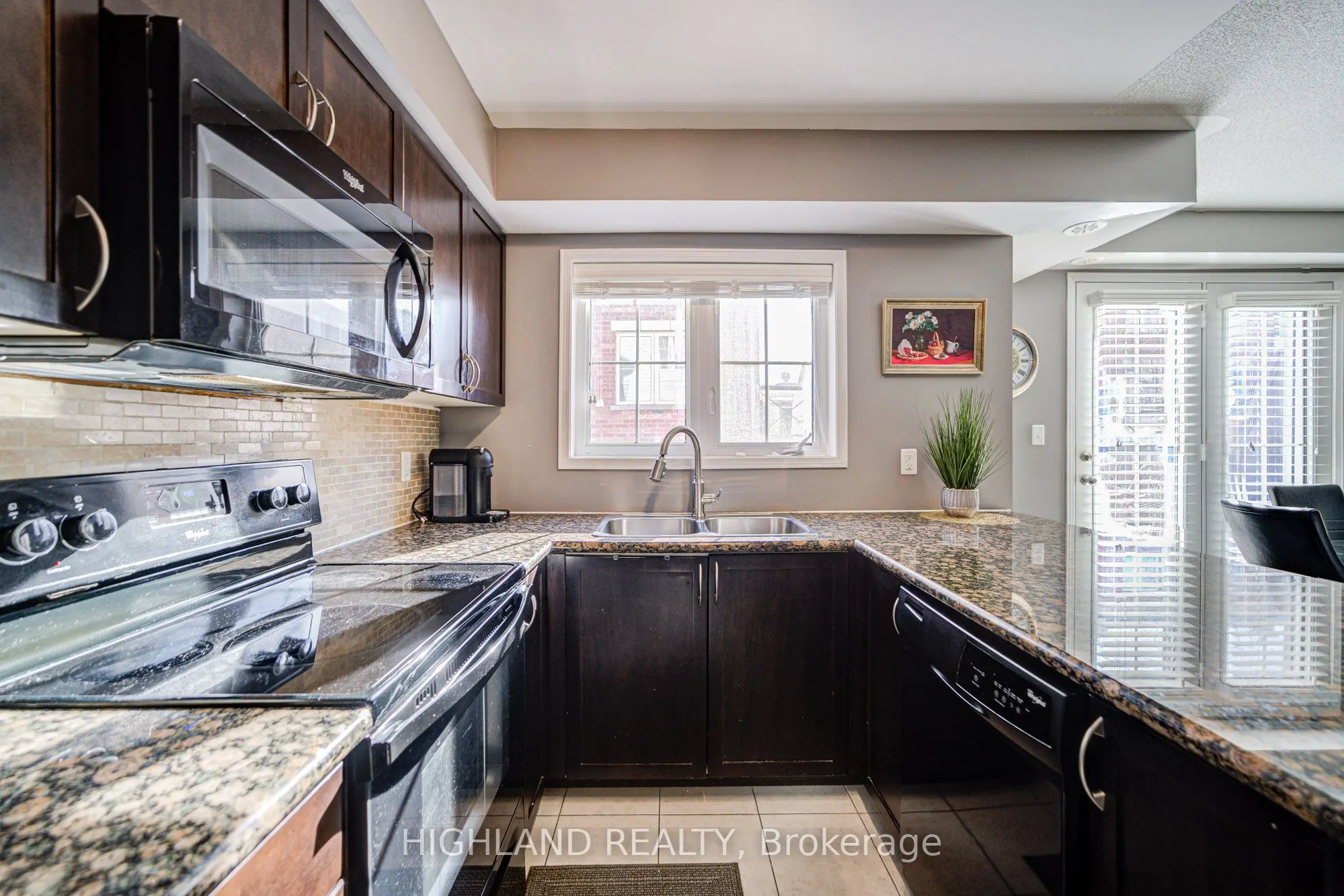 2460 Post Road, #7