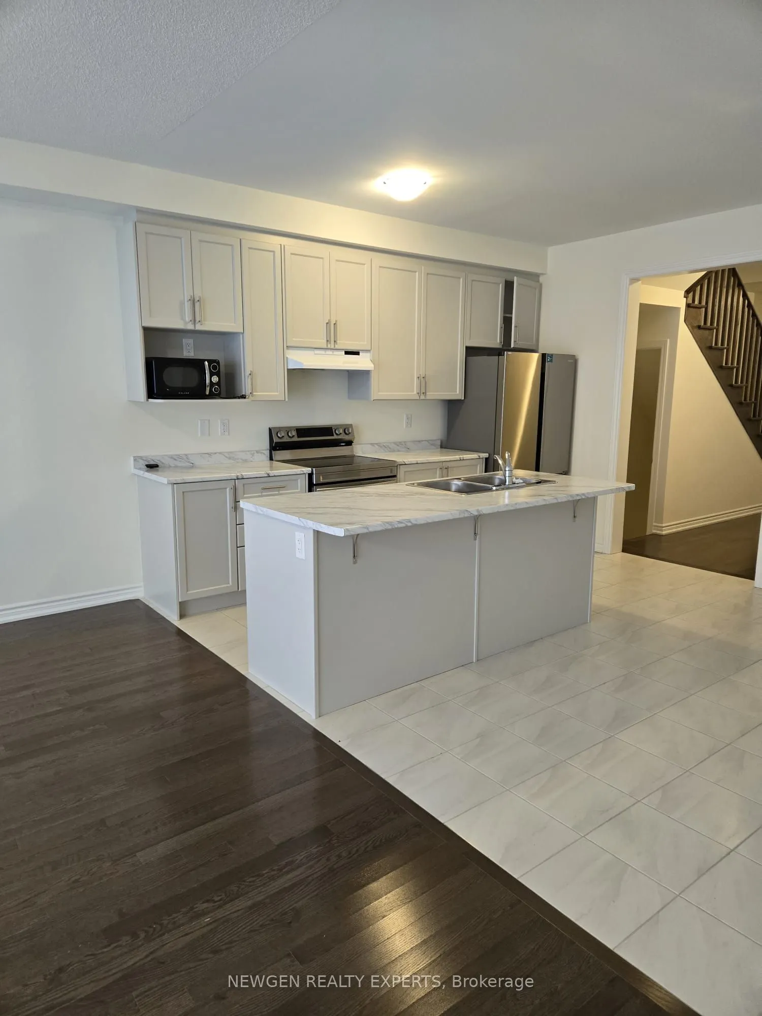 27 Donald Ficht Crescent