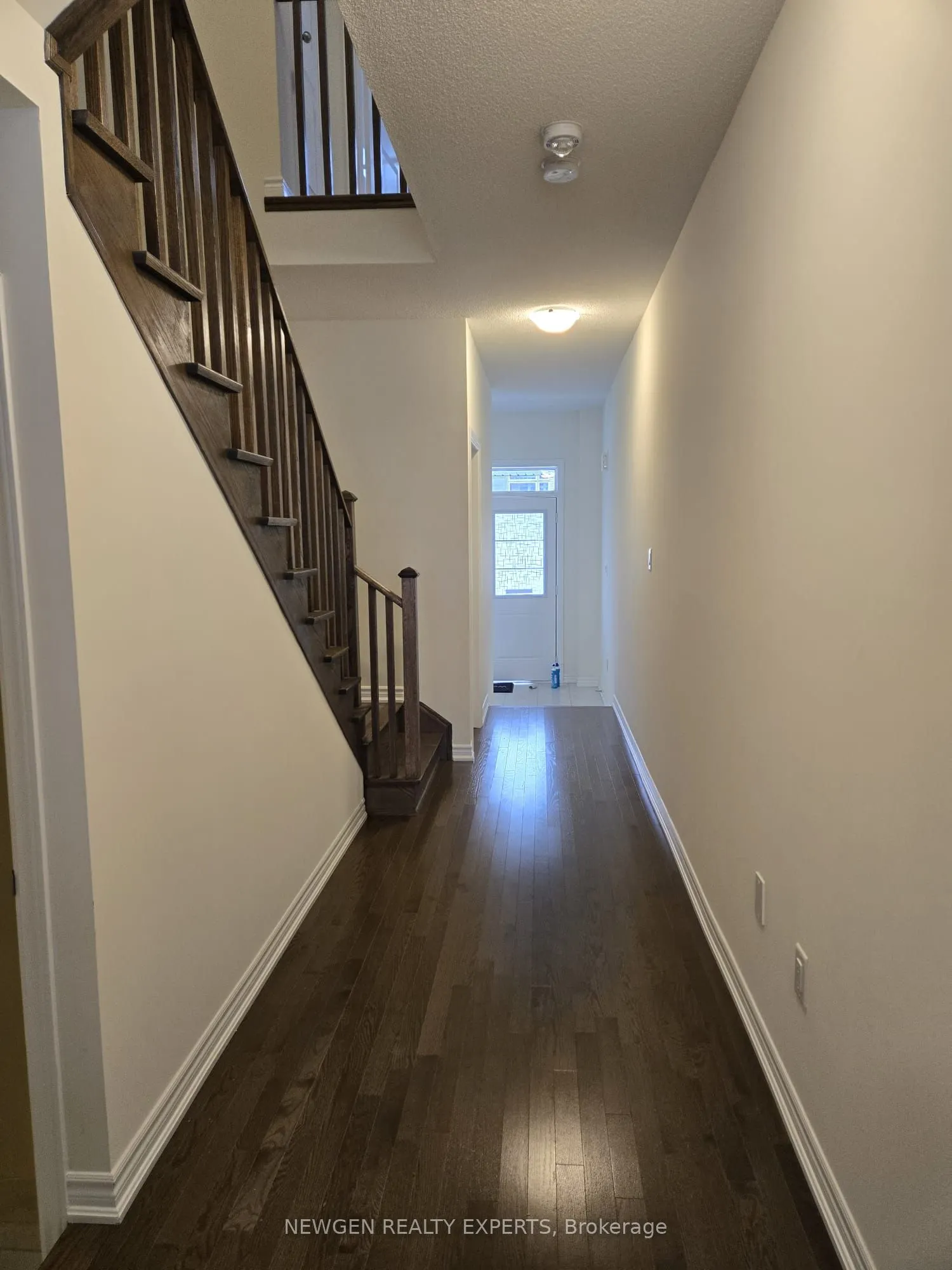 27 Donald Ficht Crescent