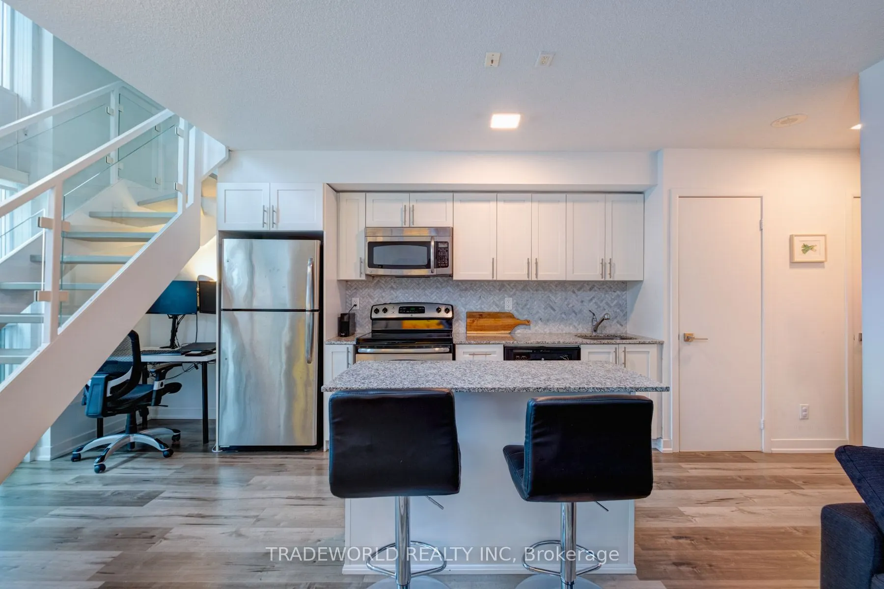 155 Legion Road N, #1711