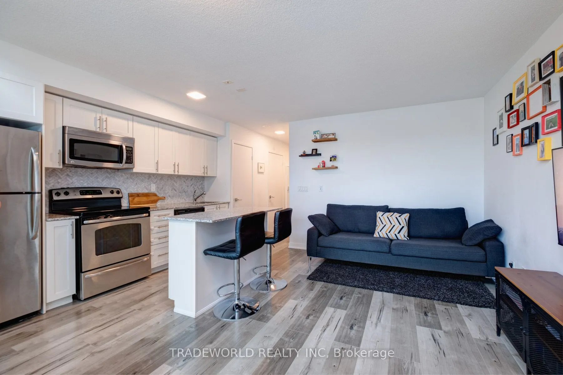 155 Legion Road N, #1711