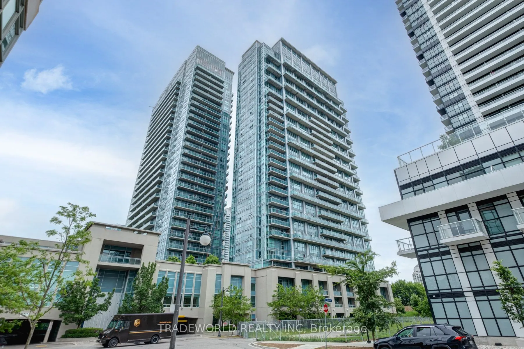 155 Legion Road N, #1711