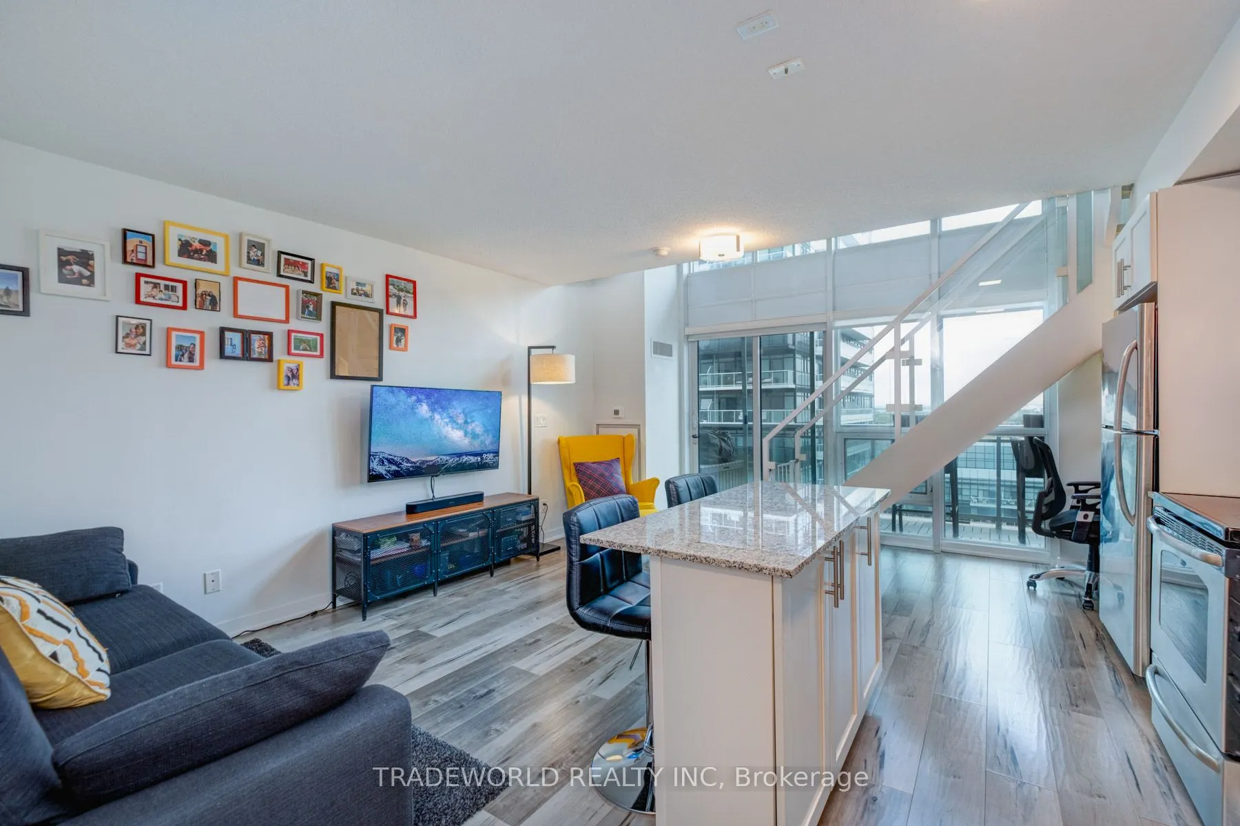 155 Legion Road N, #1711