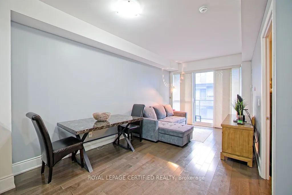 15 James Finlay Way, #1021