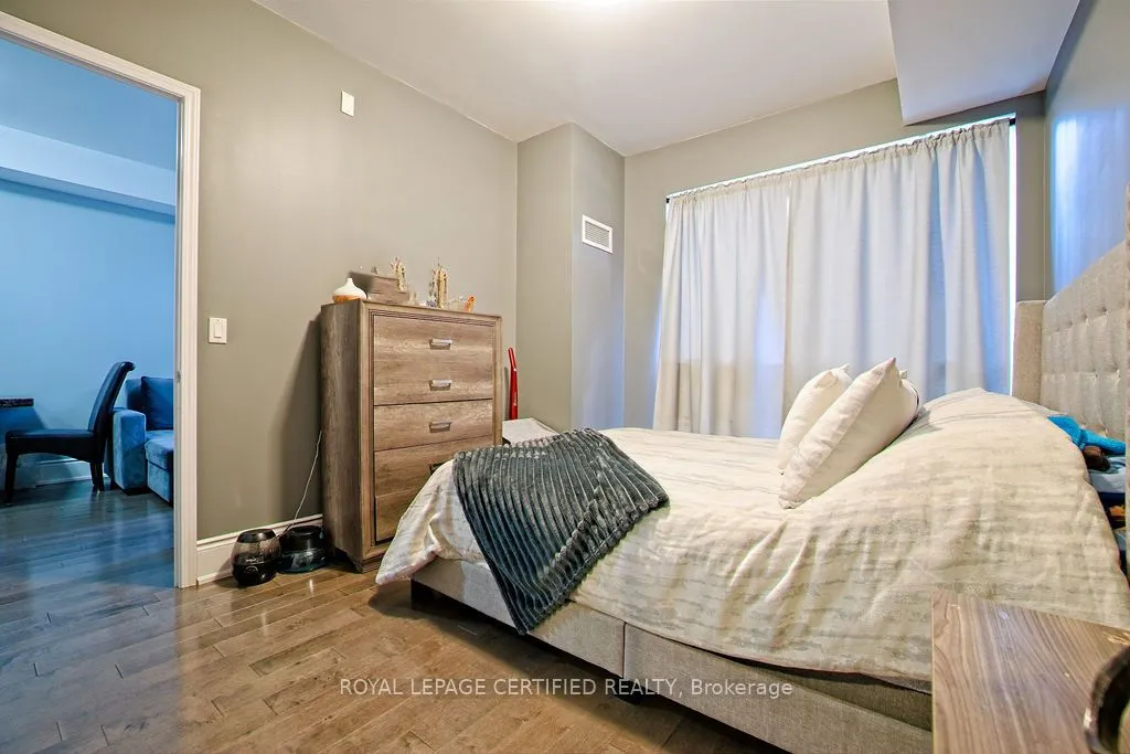 15 James Finlay Way, #1021