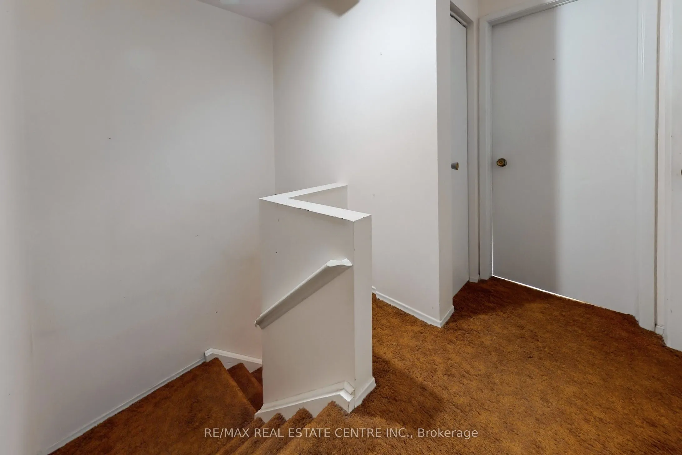 7406 Darcel Avenue, #34