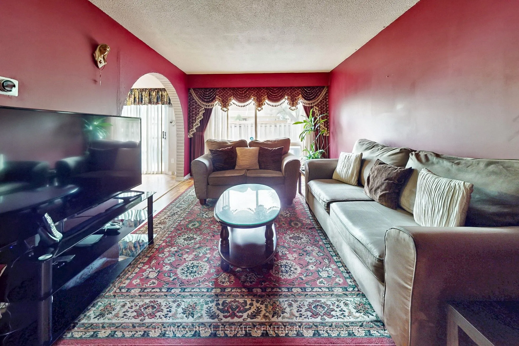 7406 Darcel Avenue, #34