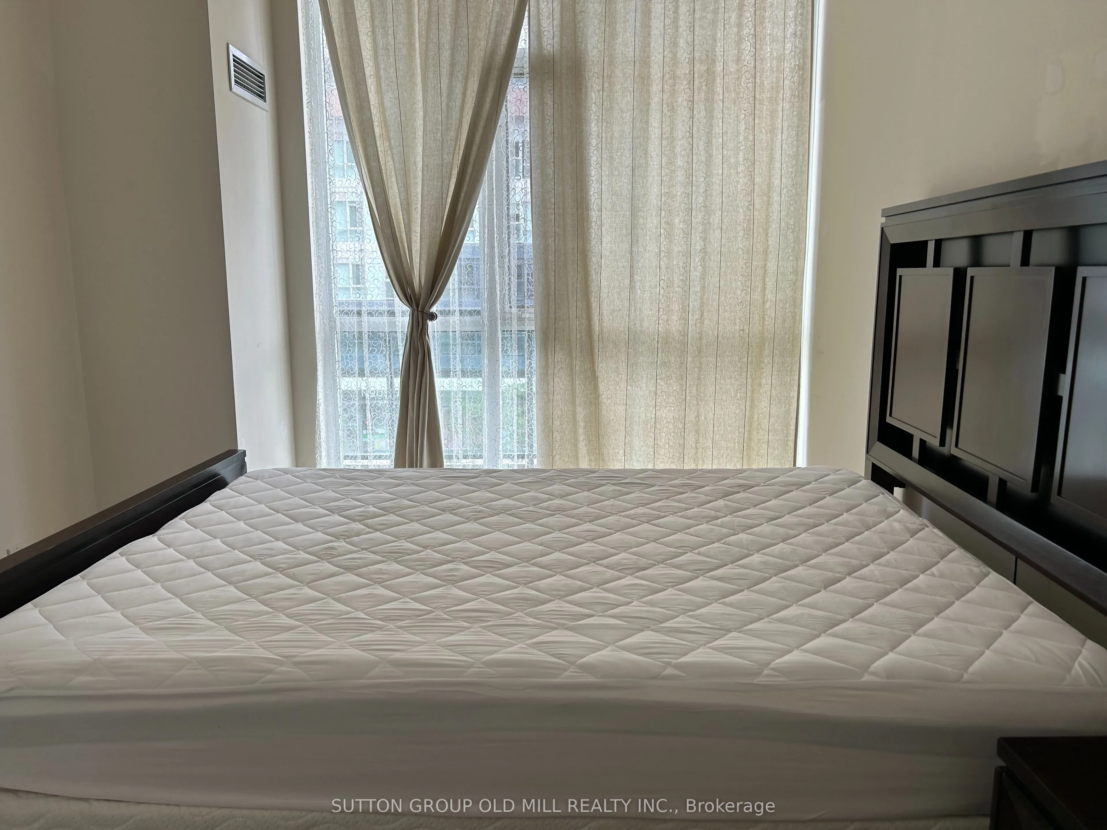 4070 Confederation Parkway, #304