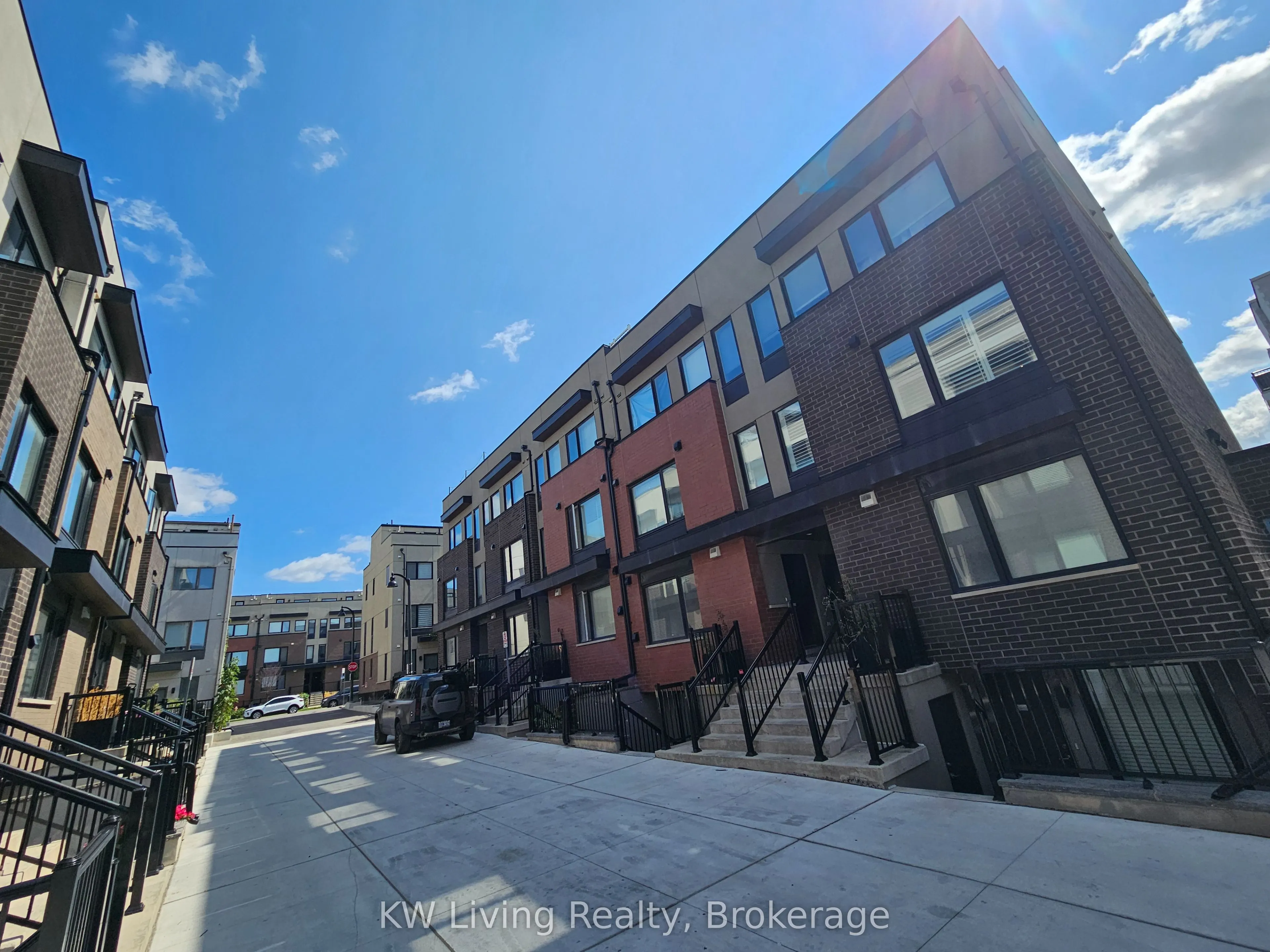 142 William Duncan Road, #14