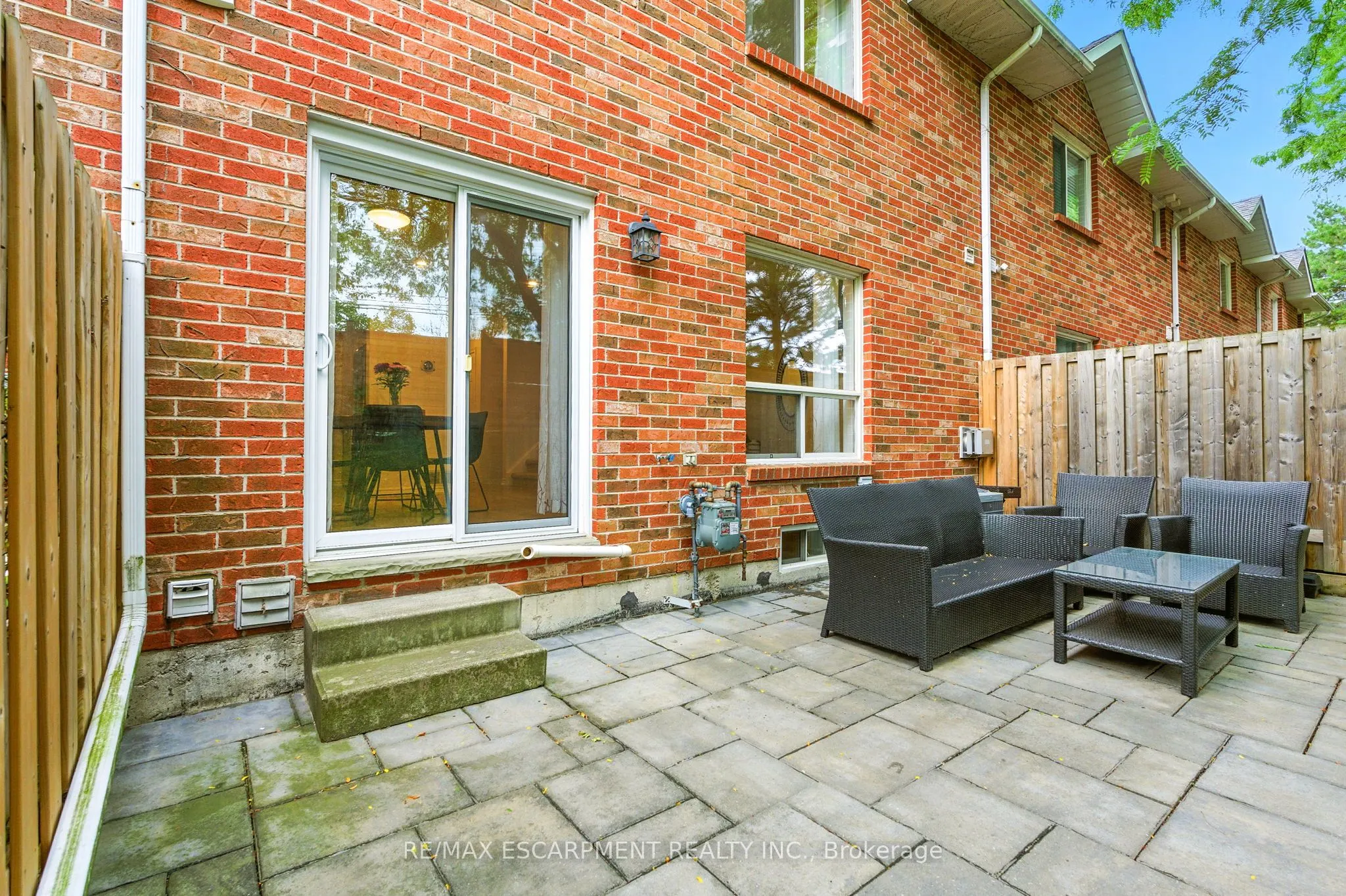 2252 Walkers Line, #4