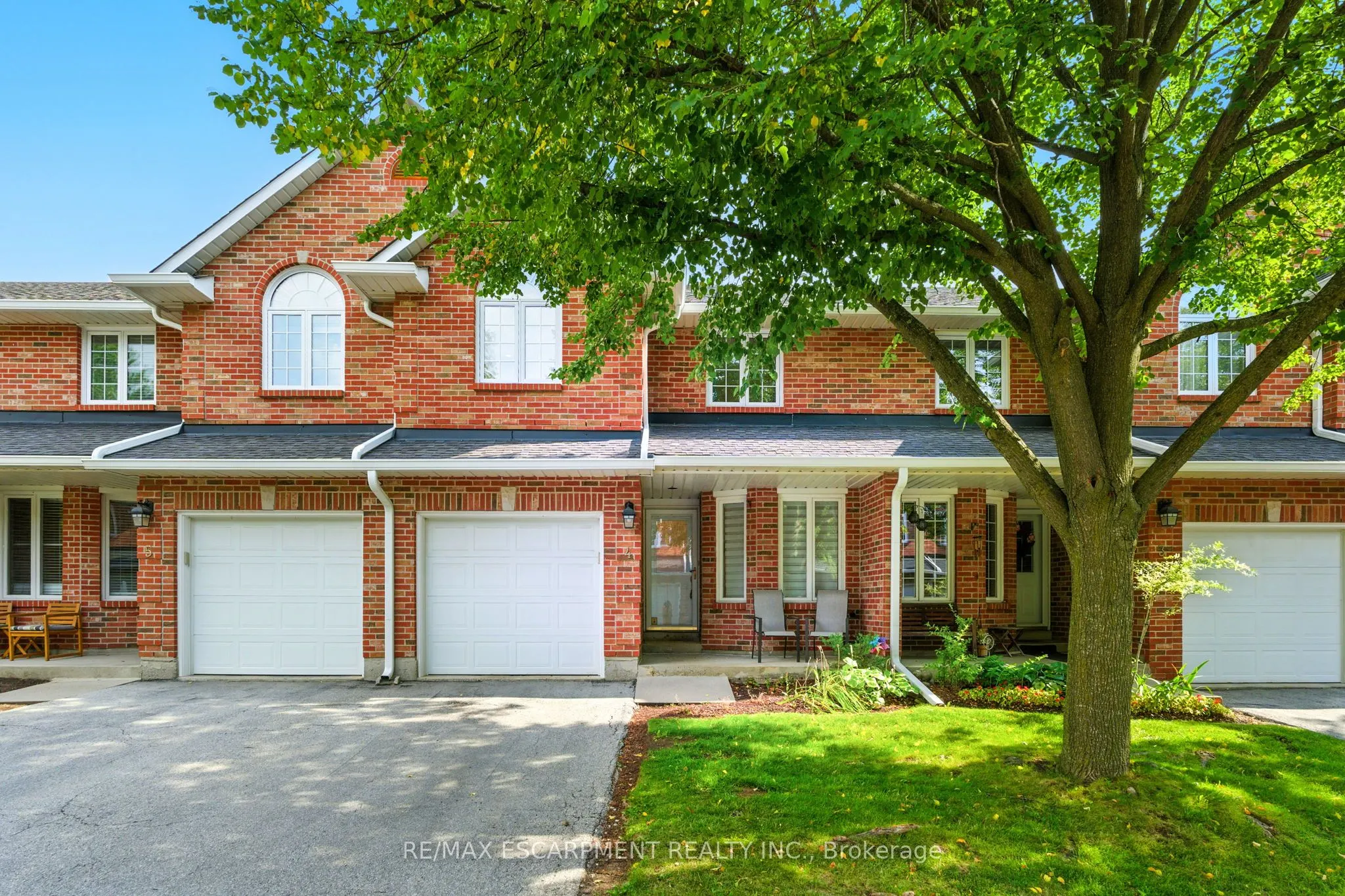 2252 Walkers Line, #4