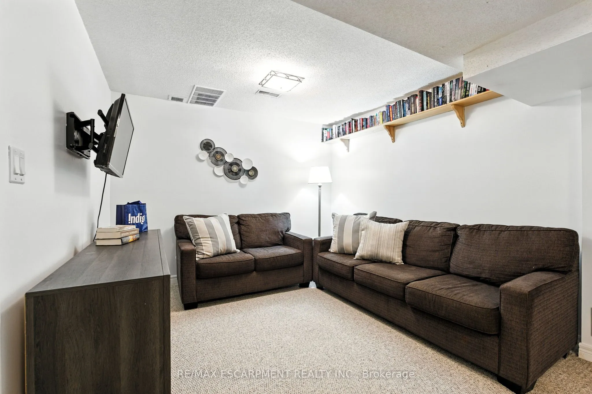 2252 Walkers Line, #4