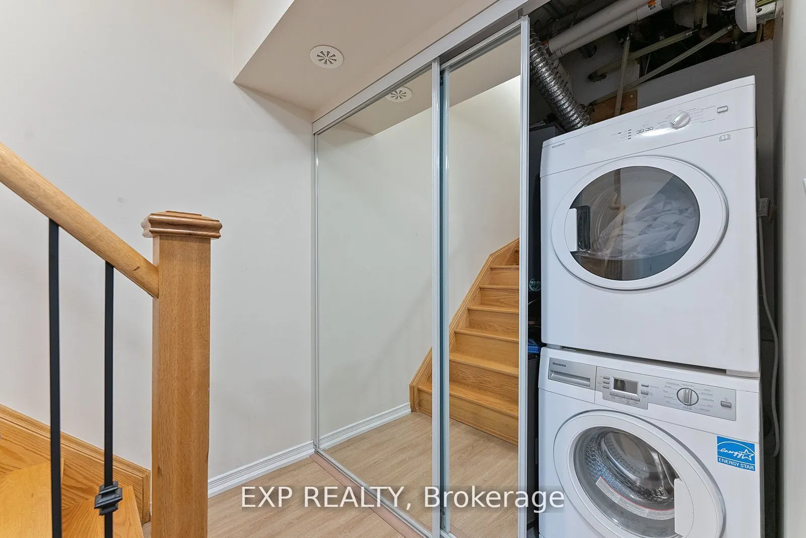 26 Fieldway Road, #27