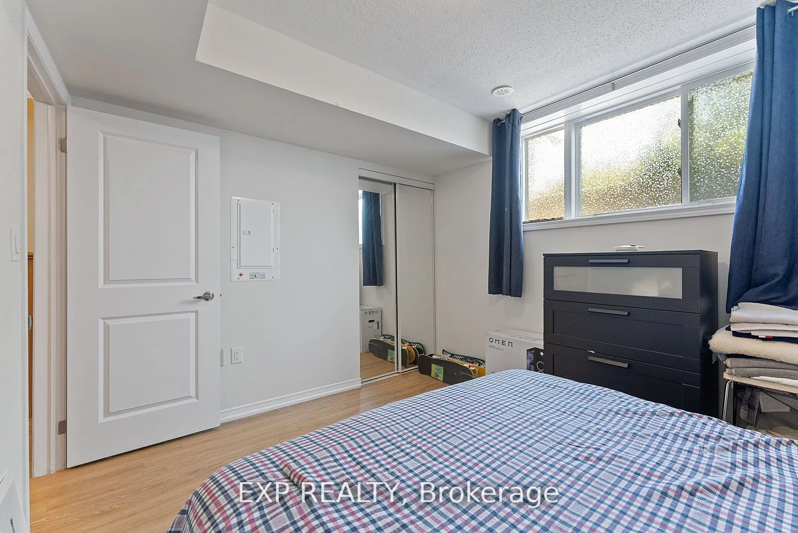 26 Fieldway Road, #27
