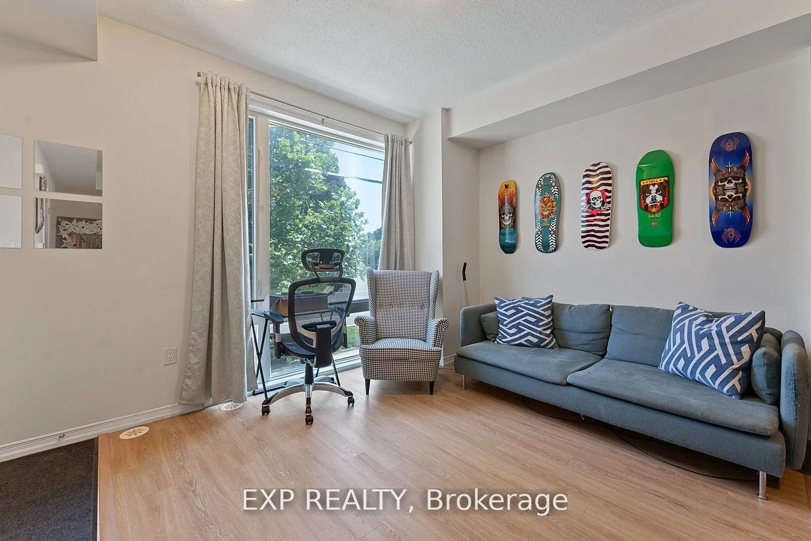 26 Fieldway Road, #27