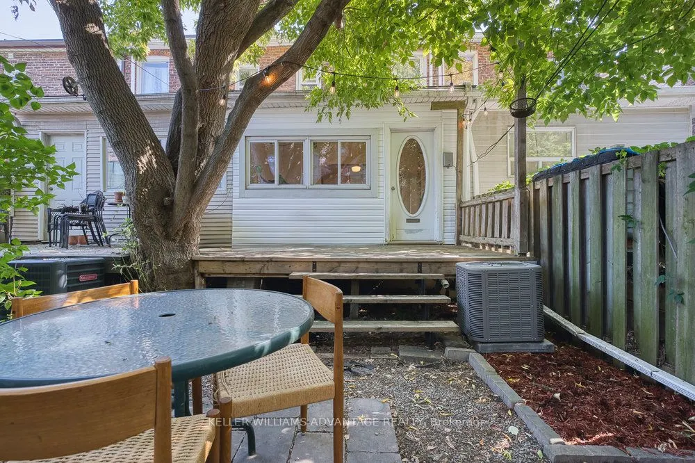 32 Bartlett Avenue
