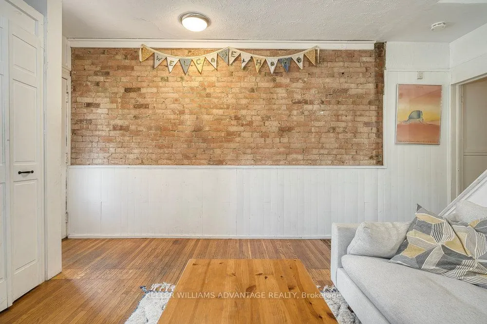 32 Bartlett Avenue