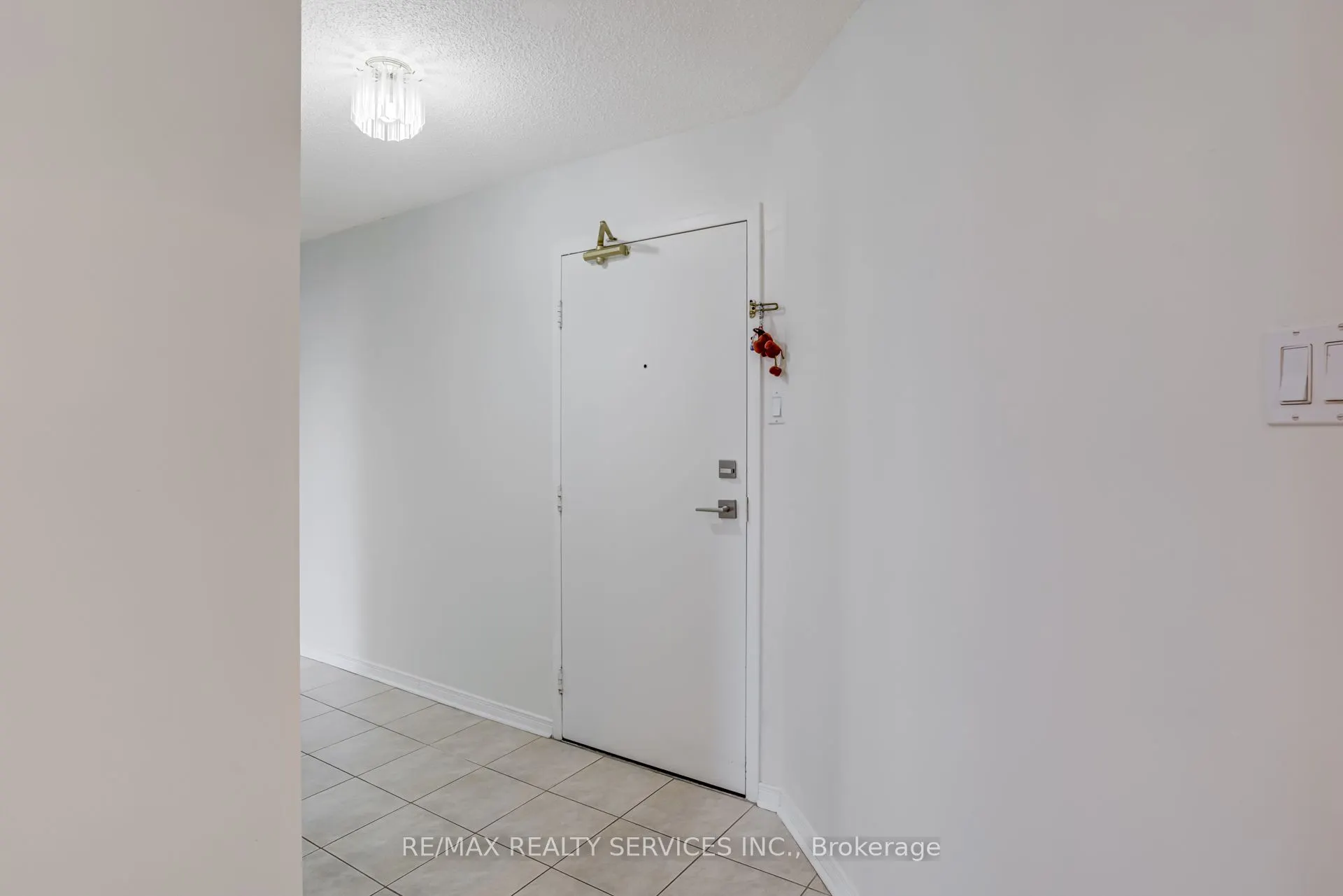 3650 Kaneff Crescent, #1508