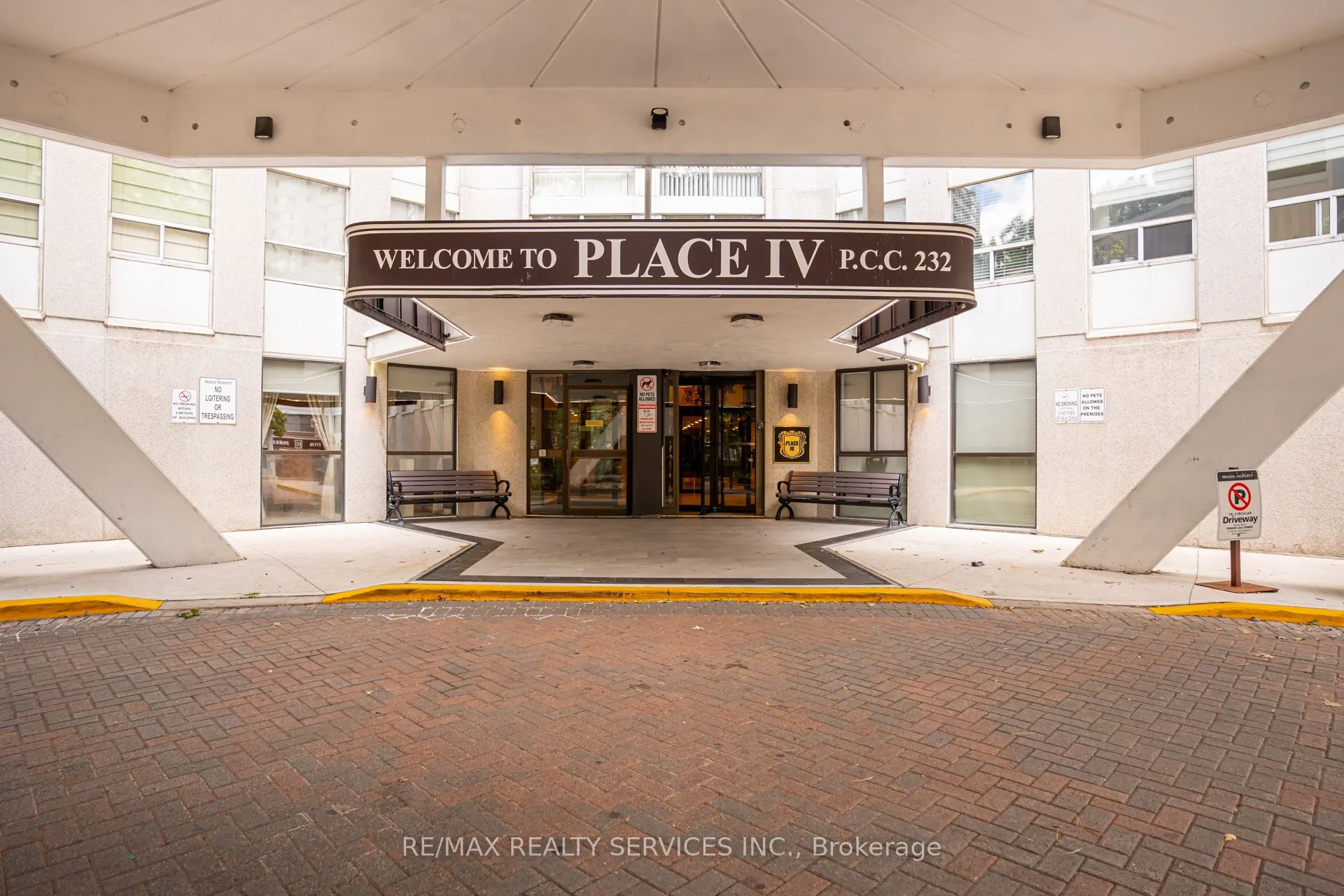 3650 Kaneff Crescent, #1508