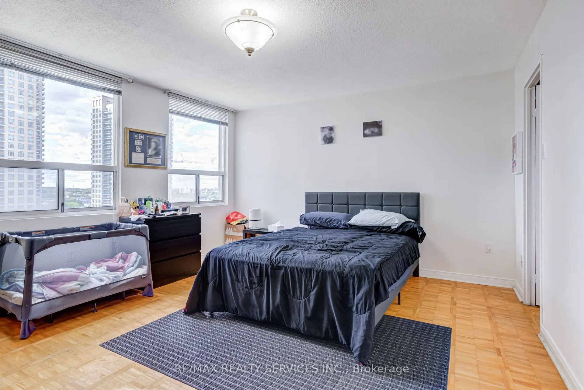 3650 Kaneff Crescent, #1508