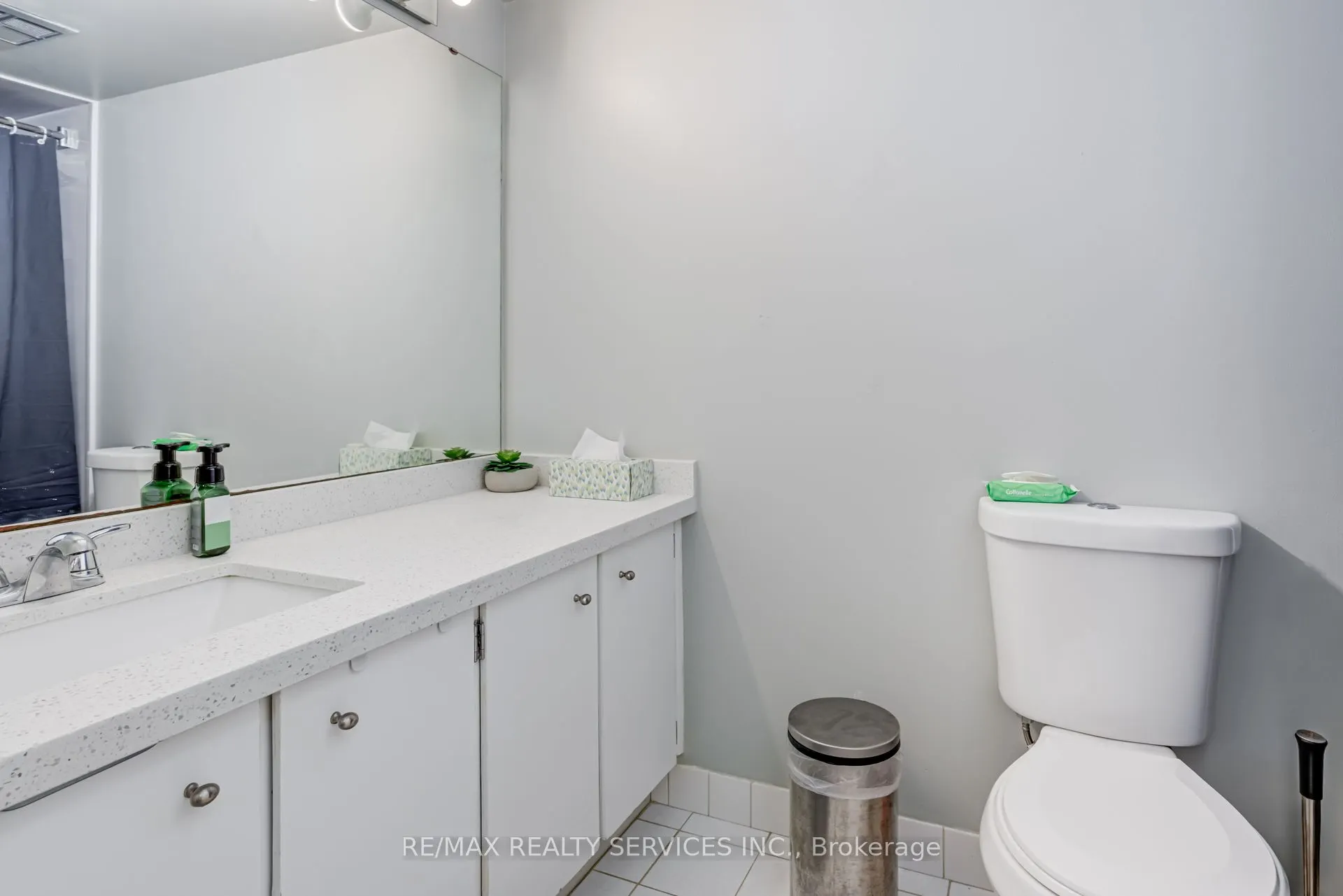 3650 Kaneff Crescent, #1508