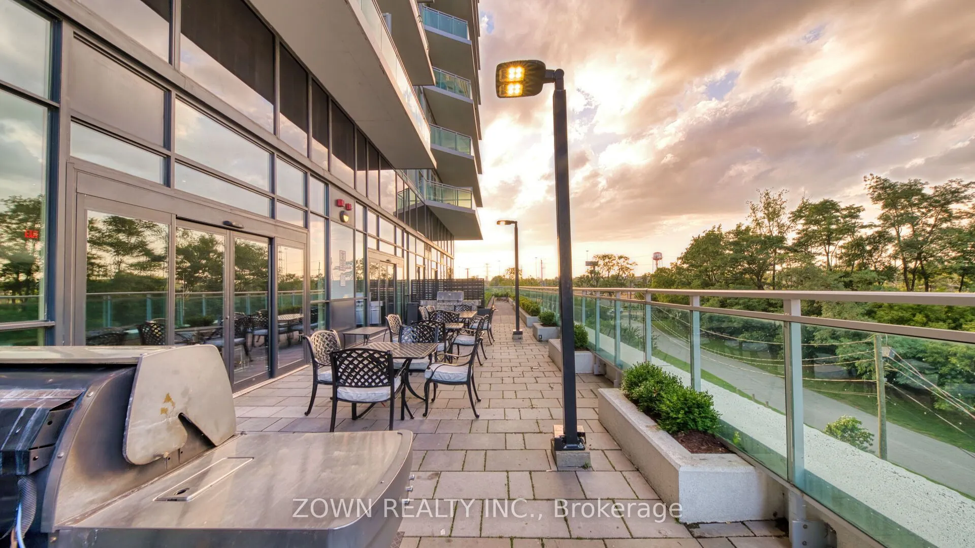 33 Shore Breeze Drive, #1206