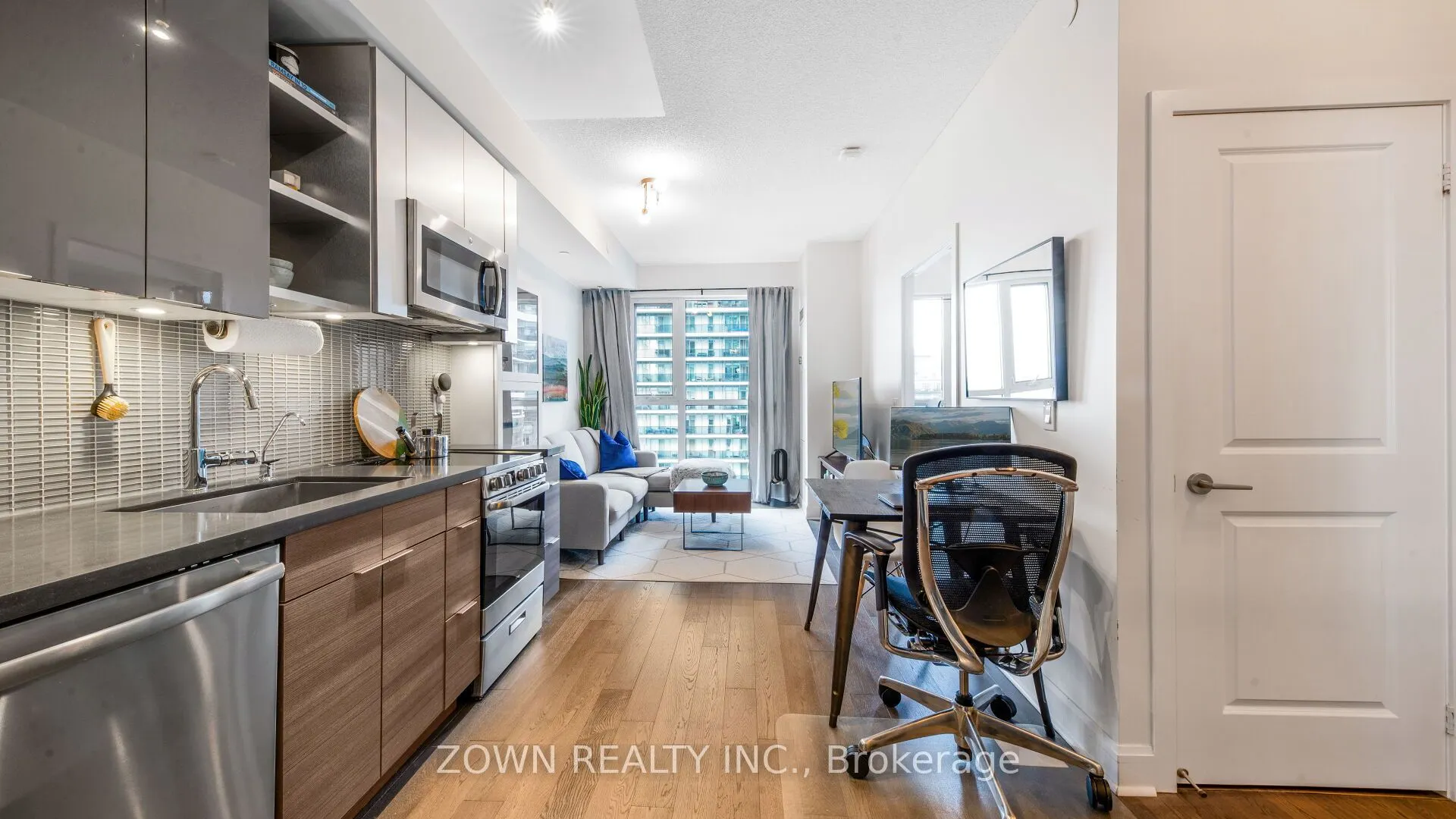 33 Shore Breeze Drive, #1206