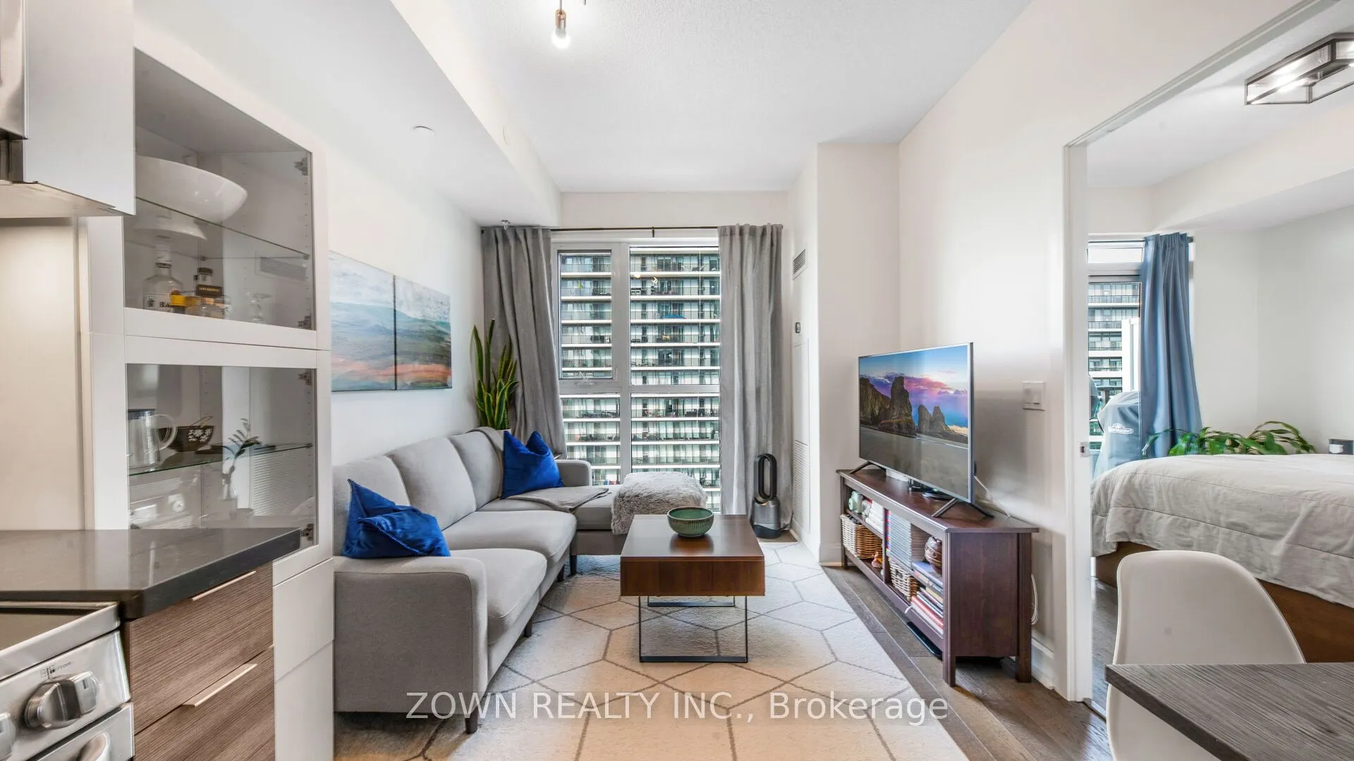 33 Shore Breeze Drive, #1206