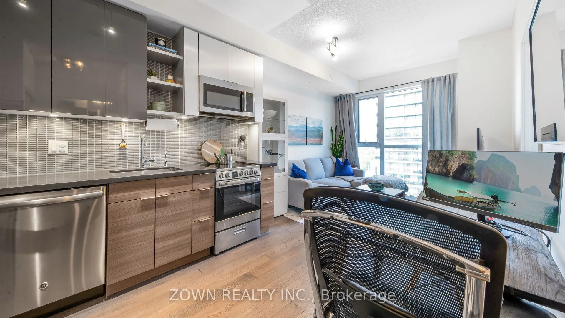 33 Shore Breeze Drive, #1206