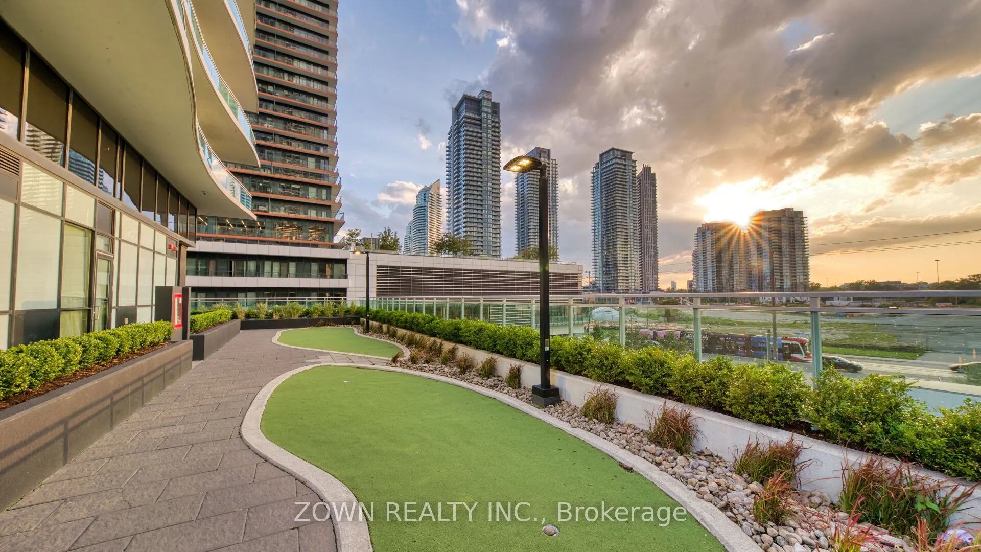 33 Shore Breeze Drive, #1206