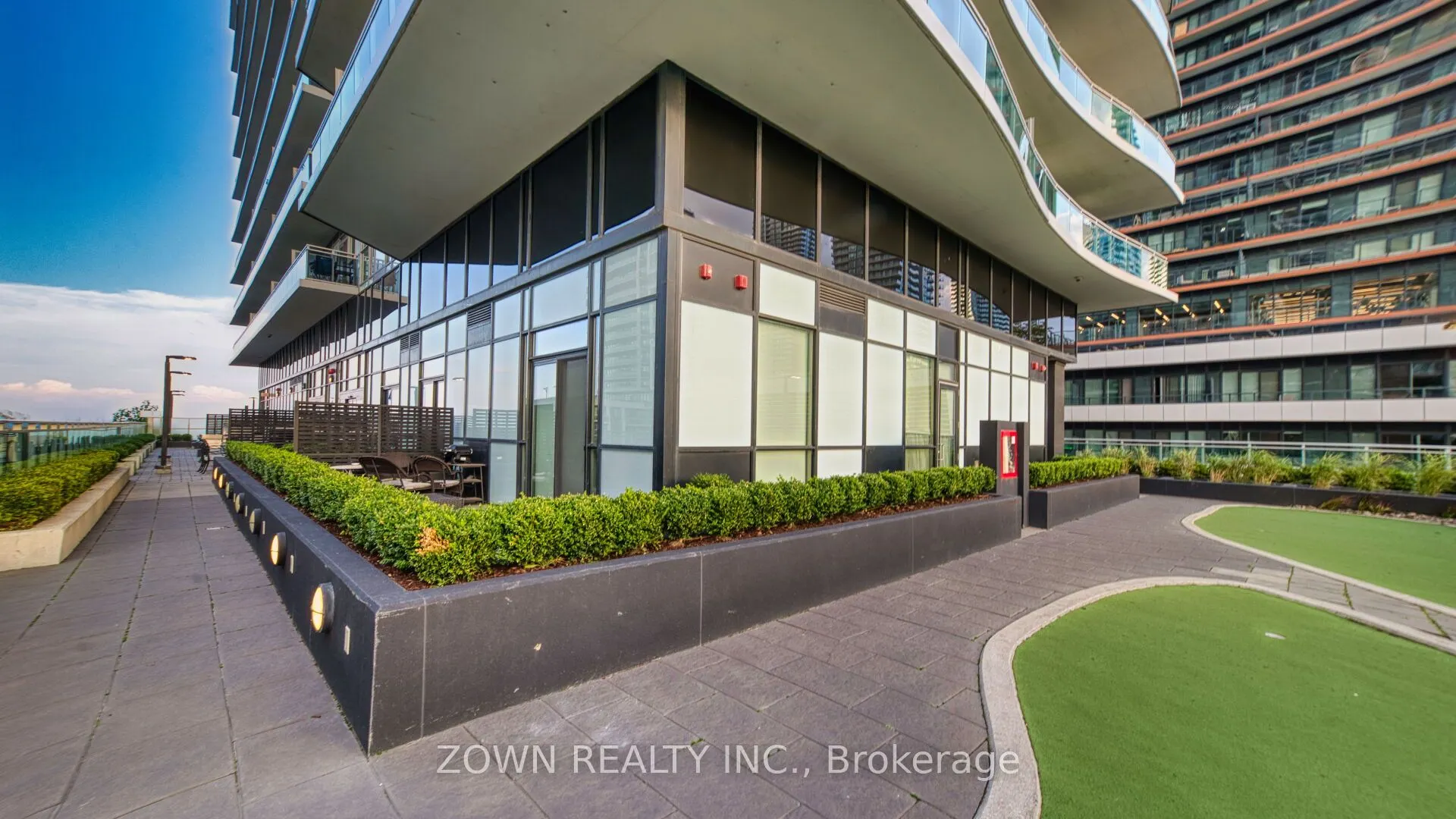 33 Shore Breeze Drive, #1206